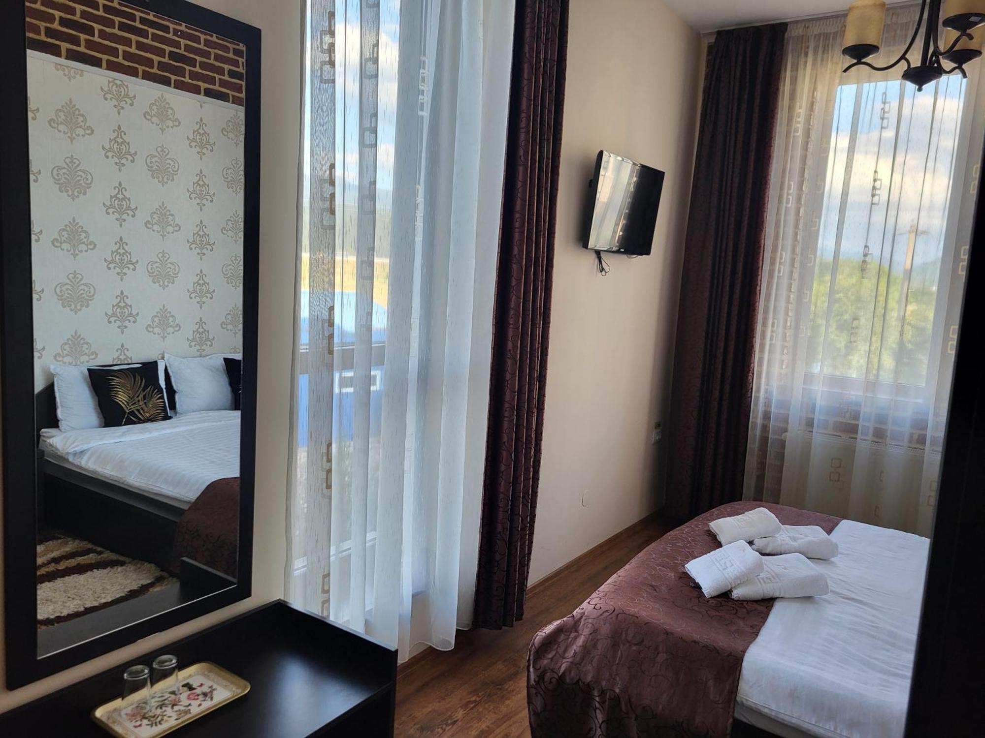 Hotel Casa Alex Rasnov Zimmer foto