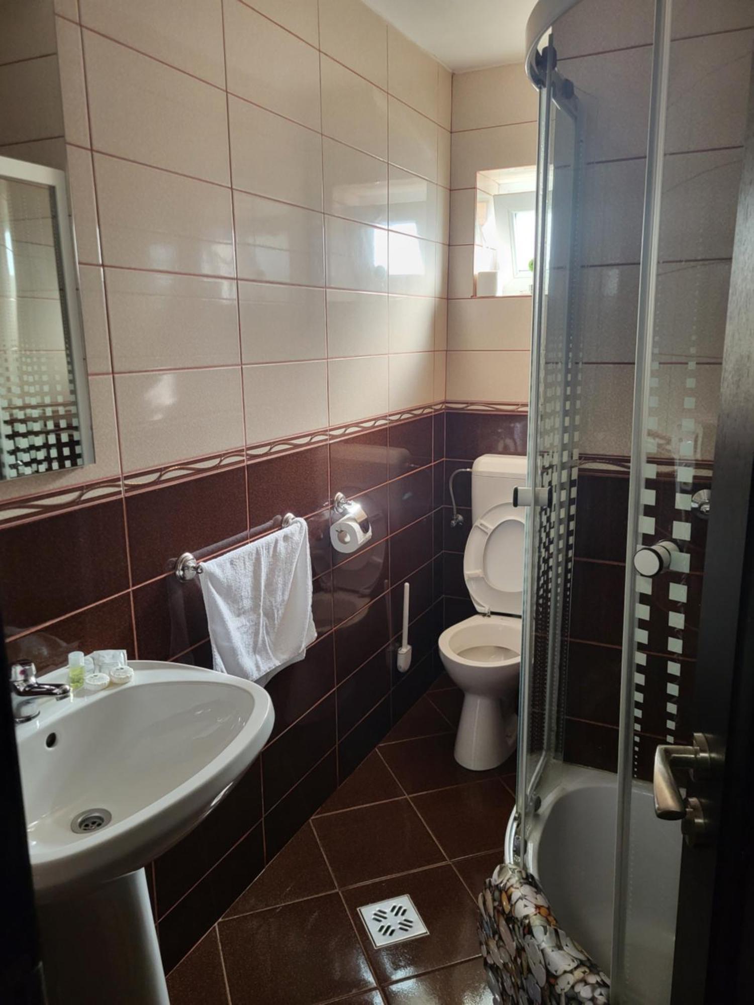 Hotel Casa Alex Rasnov Zimmer foto